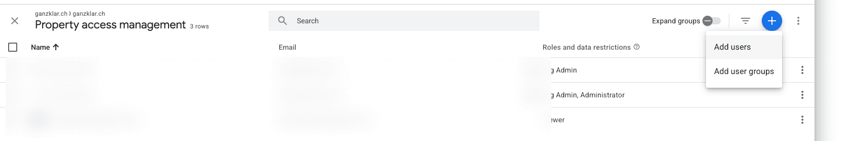 Google Analytics: Plus oben rechts öffnet das Menü Nutzer hinzufügen